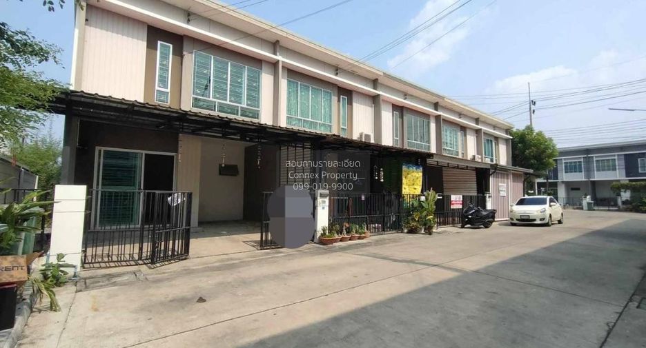 For sale 2 bedrooms townhouse in Khlong Luang, Pathum Thani