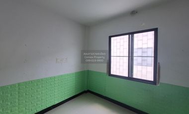 Reihenhaus zum Kauf mit 4 Zimmer in Nong Chok, Bangkok