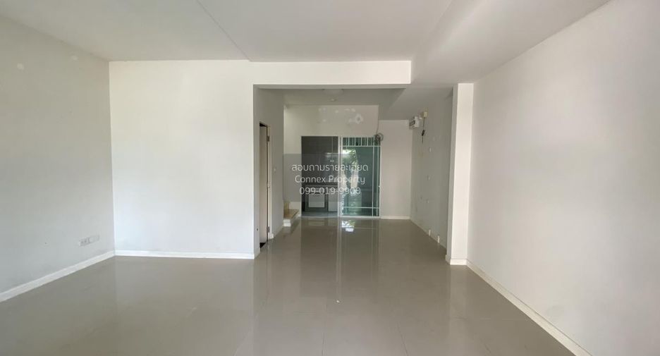 For sale 2 bedrooms townhouse in Lam Luk Ka, Pathum Thani