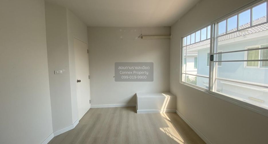 For sale 2 bedrooms townhouse in Lam Luk Ka, Pathum Thani