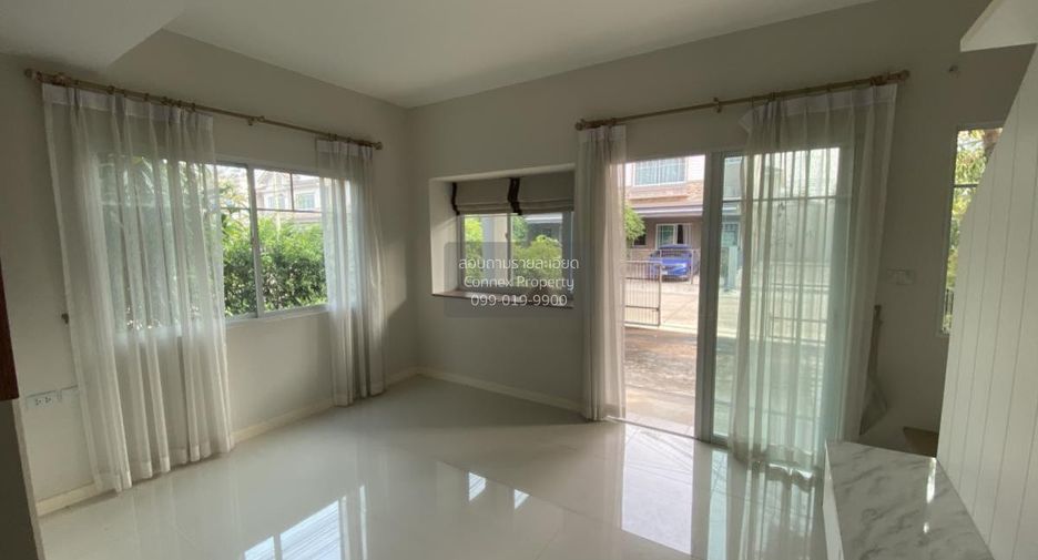 Casa adosada en venta de 2 habitaciones en Khlong Luang, Pathum Thani