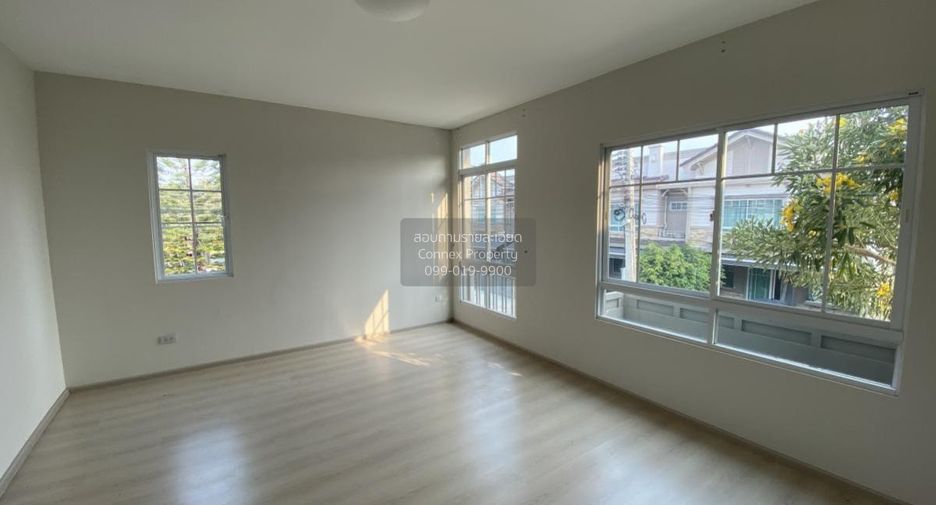 Casa adosada en venta de 2 habitaciones en Khlong Luang, Pathum Thani