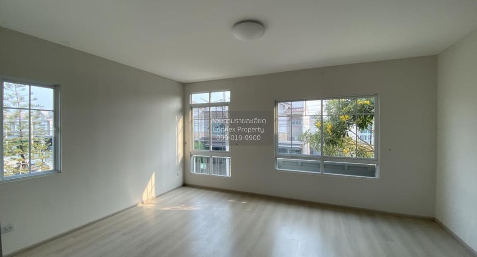 Casa adosada en venta de 2 habitaciones en Khlong Luang, Pathum Thani
