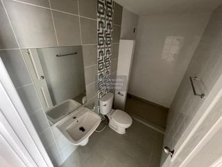 Casa adosada en venta de 3 habitaciones en Thanyaburi, Pathum Thani