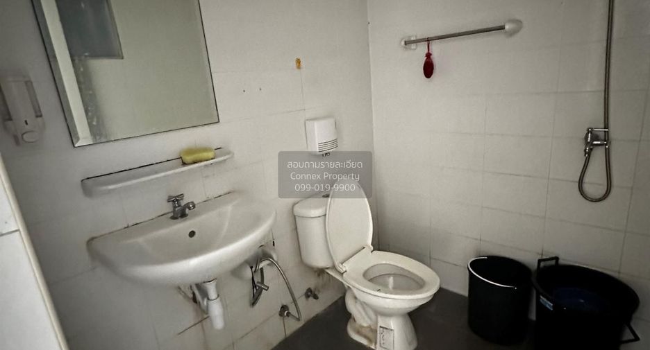 Casa adosada en venta de 3 habitaciones en Khlong Luang, Pathum Thani