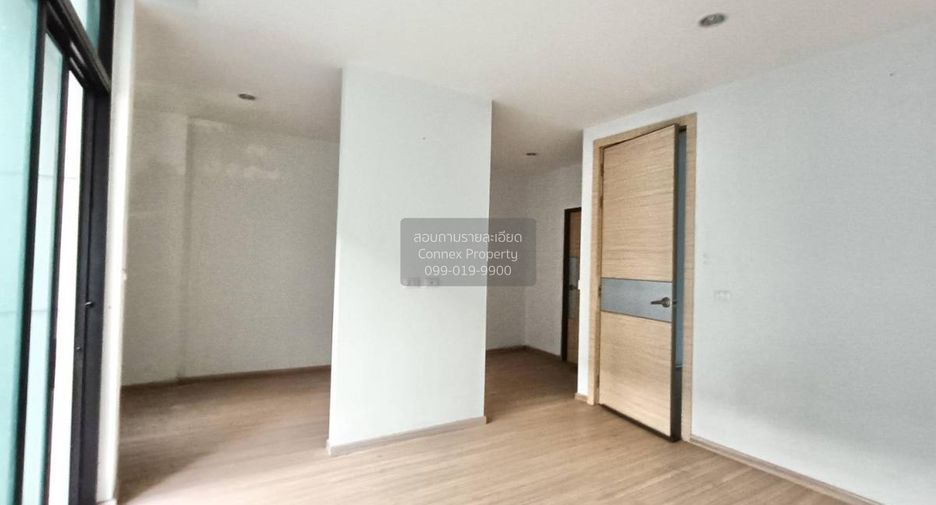 For sale 3 bedrooms townhouse in Mueang Nonthaburi, Nonthaburi