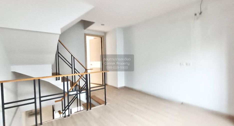 For sale 3 bedrooms townhouse in Mueang Nonthaburi, Nonthaburi