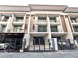 For sale 3 bedrooms townhouse in Mueang Nonthaburi, Nonthaburi