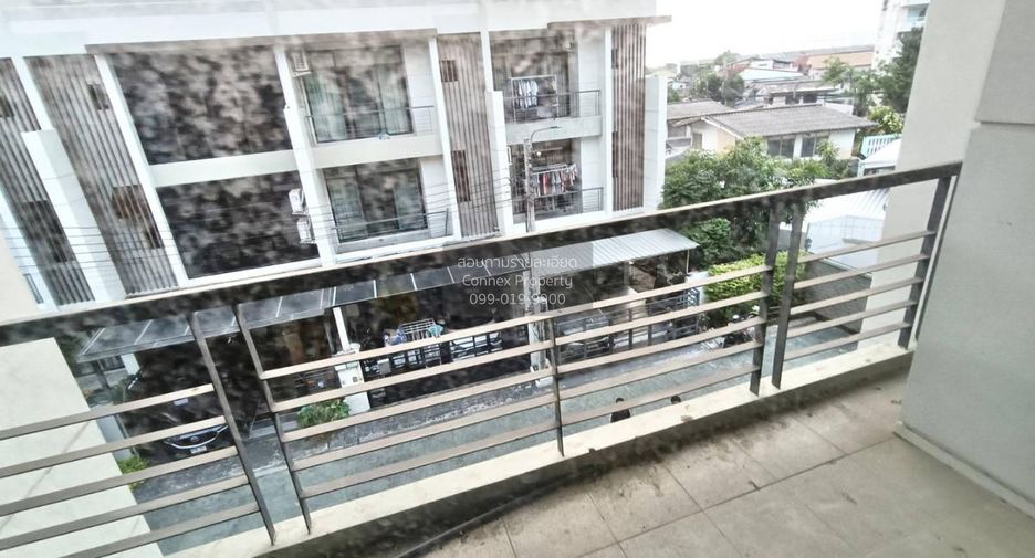 For sale 3 bedrooms townhouse in Mueang Nonthaburi, Nonthaburi