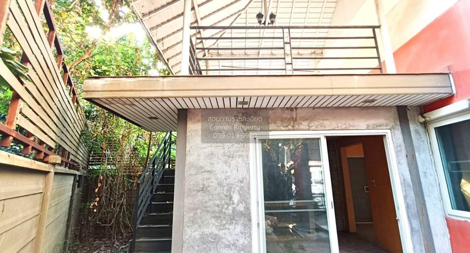 For sale 4 bedrooms townhouse in Mueang Nonthaburi, Nonthaburi