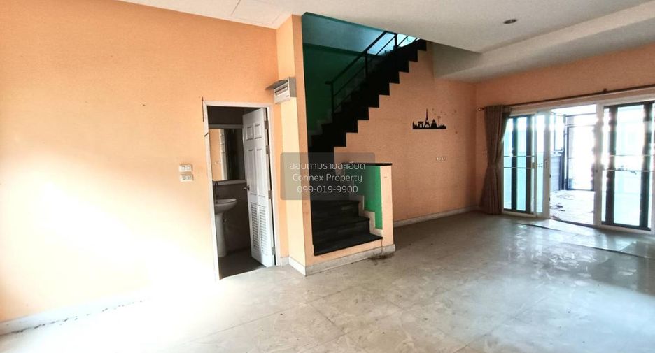 For sale 4 bedrooms townhouse in Mueang Nonthaburi, Nonthaburi