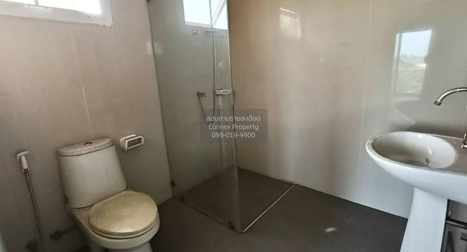 For sale 4 bedrooms townhouse in Mueang Nonthaburi, Nonthaburi