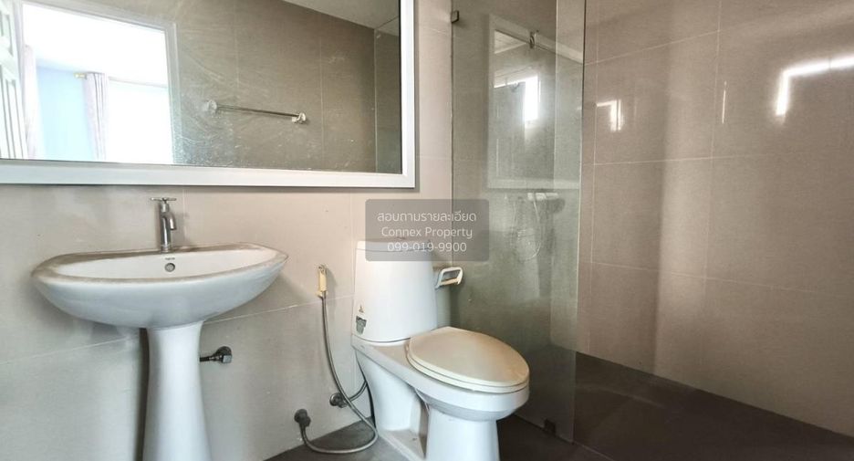 For sale 4 bedrooms townhouse in Mueang Nonthaburi, Nonthaburi
