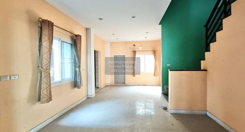 For sale 4 bedrooms townhouse in Mueang Nonthaburi, Nonthaburi
