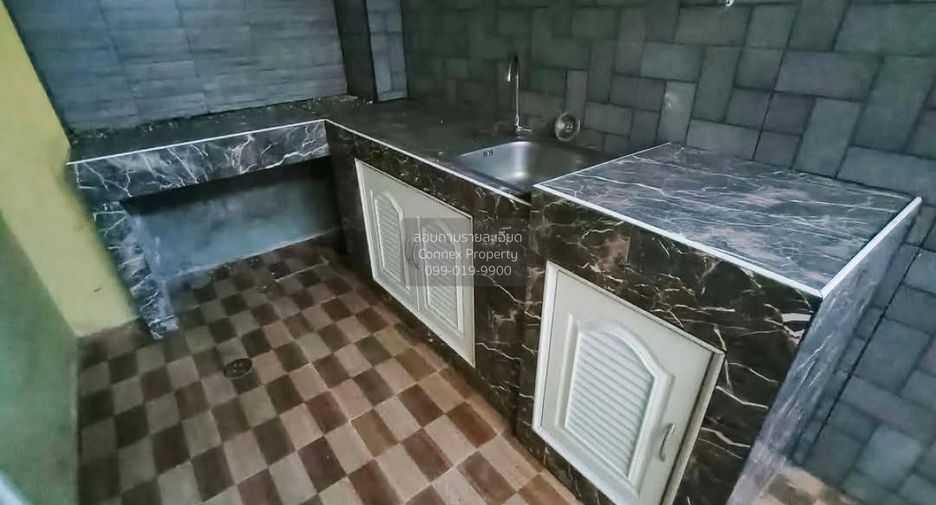 出售 3 卧室 联排别墅 在 Khlong Luang, Pathum Thani
