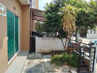 Reihenhaus zum Kauf mit 3 Zimmer in Phra Pradaeng, Samut Prakan