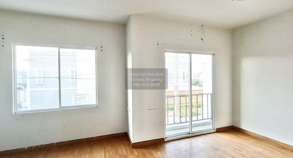 For sale 3 bedrooms townhouse in Lam Luk Ka, Pathum Thani