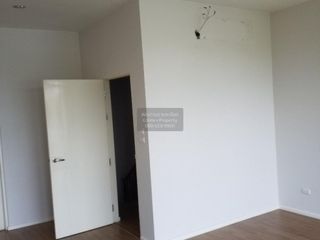 Продажа 3 спальни таунхаус в Сапхан Сунг, Бангкок