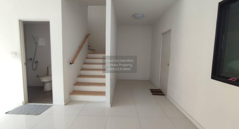 Casa adosada en venta de 3 habitaciones en Nong Khaem, Bangkok