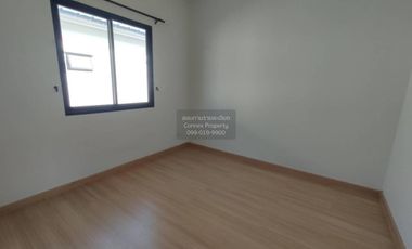 Casa adosada en venta de 3 habitaciones en Nong Khaem, Bangkok