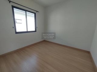 Casa adosada en venta de 3 habitaciones en Nong Khaem, Bangkok