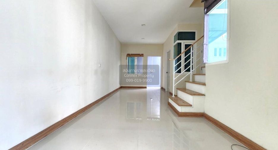 Casa adosada en venta de 3 habitaciones en Nong Khaem, Bangkok