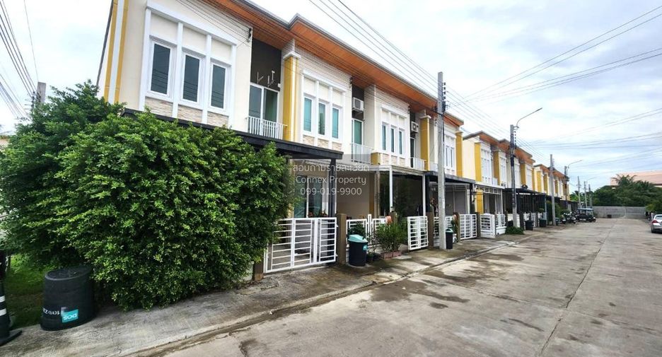 Casa adosada en venta de 3 habitaciones en Nong Khaem, Bangkok