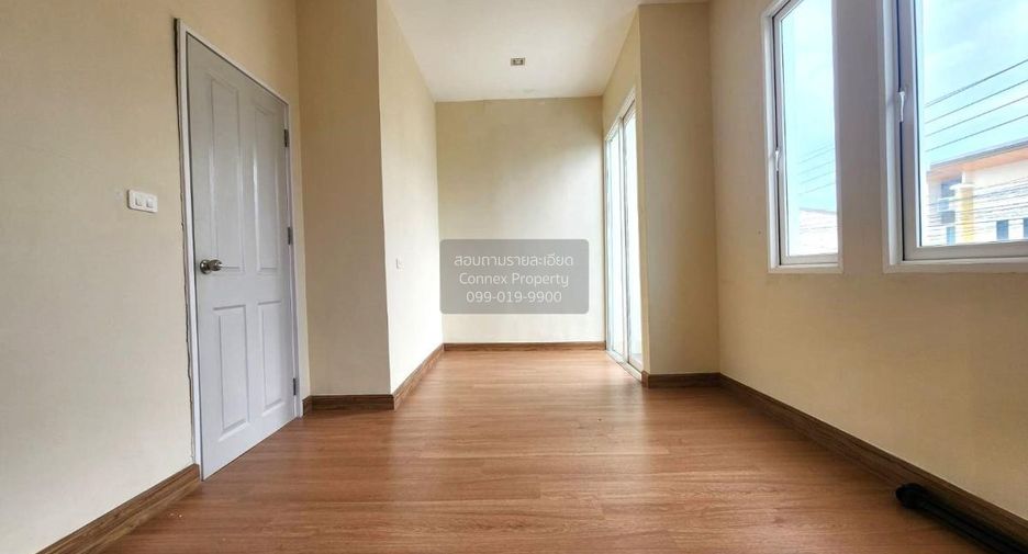 Casa adosada en venta de 3 habitaciones en Nong Khaem, Bangkok