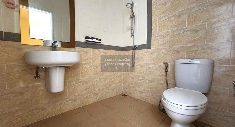 Casa adosada en venta de 3 habitaciones en Nong Khaem, Bangkok