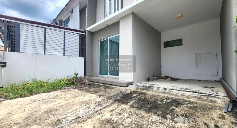 For sale 3 bedrooms townhouse in Phutthamonthon, Nakhon Pathom