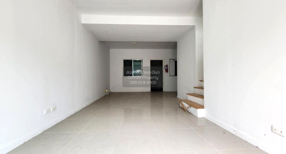For sale 3 bedrooms townhouse in Phutthamonthon, Nakhon Pathom