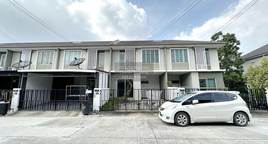 For sale 3 bedrooms townhouse in Phutthamonthon, Nakhon Pathom