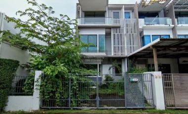 À vendre 3 chambres maison de ville à Thung Khru, Bangkok