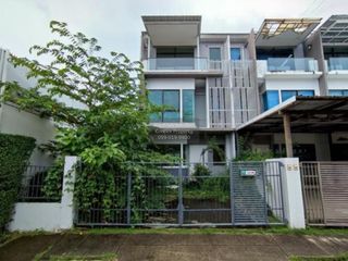 For sale 3 bedrooms townhouse in Thung Khru, Bangkok