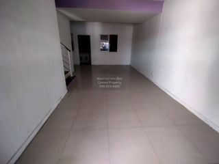 Casa adosada en venta de 3 habitaciones en Khlong Luang, Pathum Thani