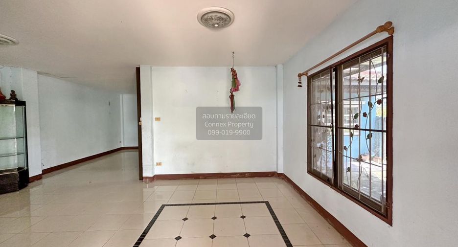 Reihenhaus zum Kauf mit 3 Zimmer in Bang Khae, Bangkok