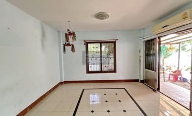 Reihenhaus zum Kauf mit 3 Zimmer in Bang Khae, Bangkok