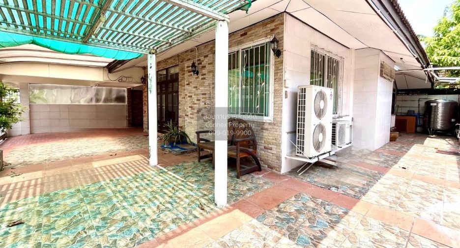 Casa en venta de 2 habitaciones en Phra Khanong, Bangkok