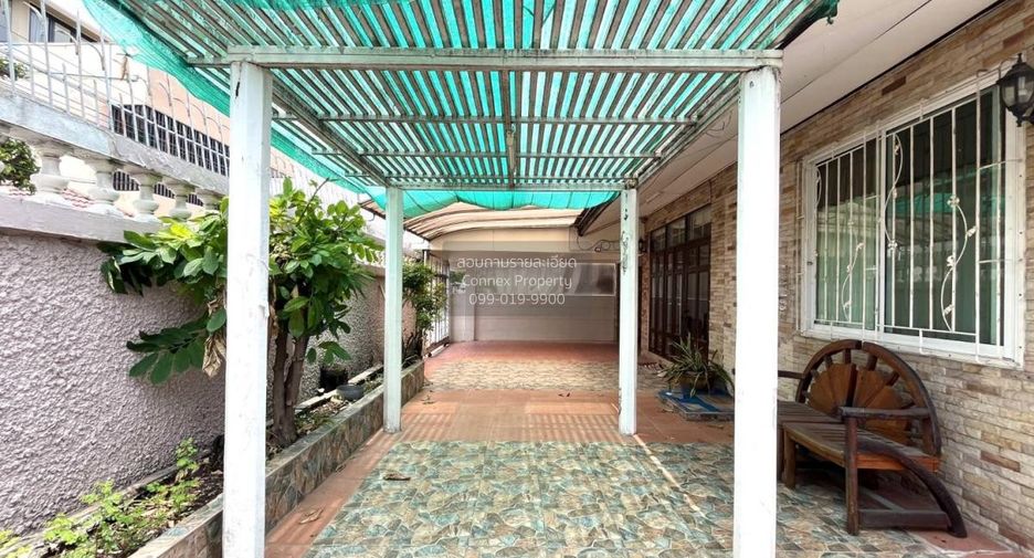Casa en venta de 2 habitaciones en Phra Khanong, Bangkok