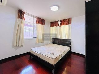 Casa en venta de 2 habitaciones en Phra Khanong, Bangkok
