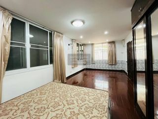 Casa en venta de 2 habitaciones en Phra Khanong, Bangkok