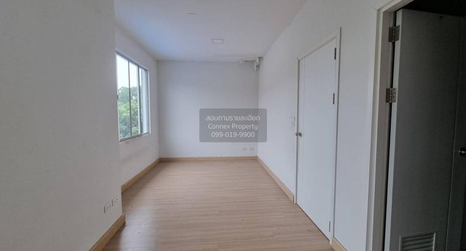 Reihenhaus zum Kauf mit 3 Zimmer in Phutthamonthon, Nakhon Pathom