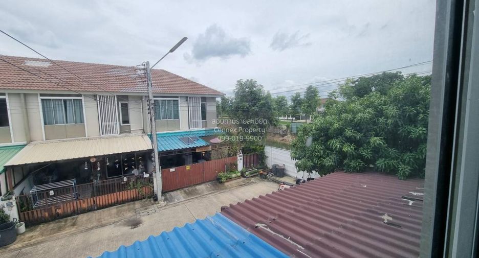 Reihenhaus zum Kauf mit 3 Zimmer in Phutthamonthon, Nakhon Pathom