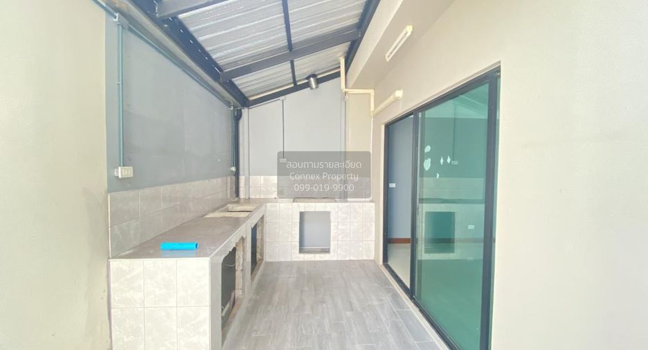 For sale 3 bedrooms townhouse in Bang Phli, Samut Prakan
