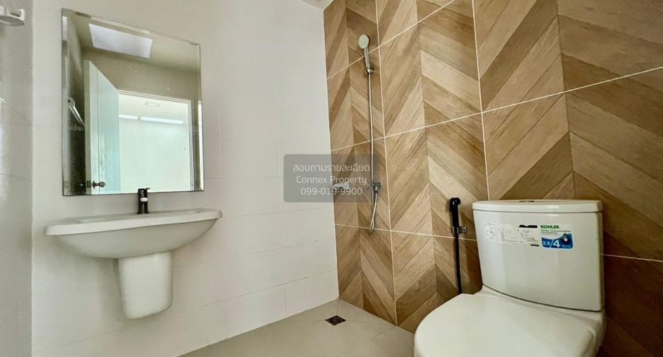 Casa adosada en venta de 3 habitaciones en Mueang Samut Sakhon, Samut Sakhon