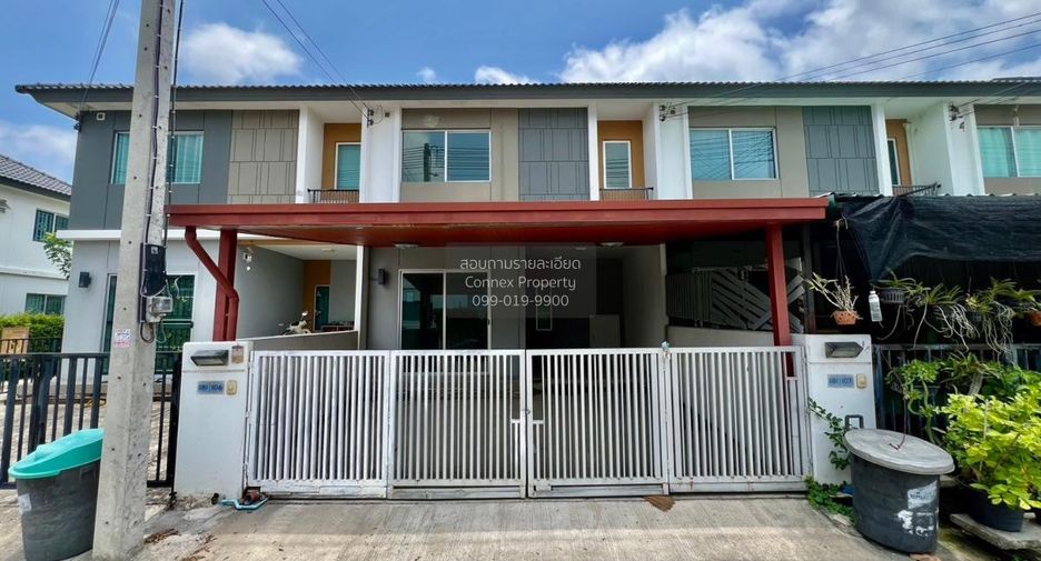 Casa adosada en venta de 3 habitaciones en Mueang Samut Sakhon, Samut Sakhon