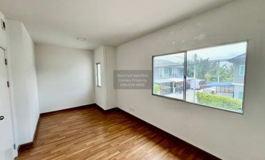 Casa adosada en venta de 3 habitaciones en Mueang Samut Sakhon, Samut Sakhon