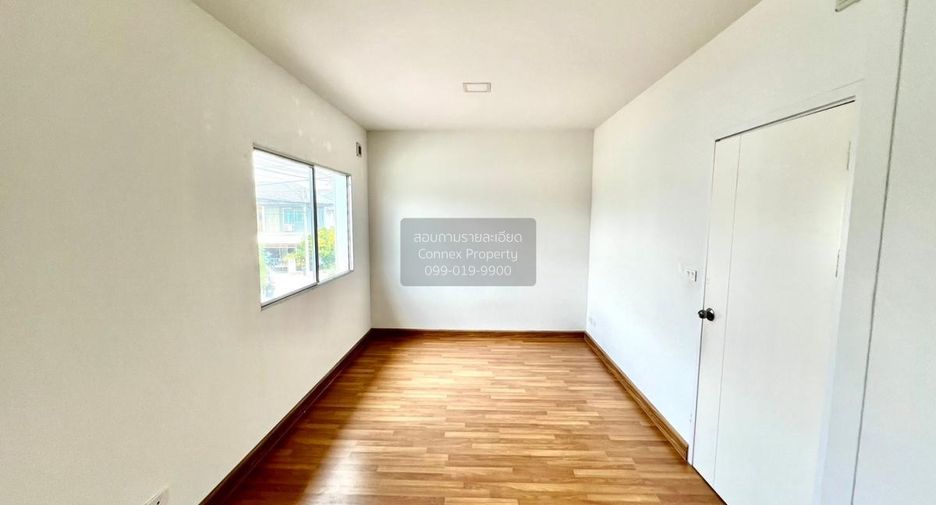 Casa adosada en venta de 3 habitaciones en Mueang Samut Sakhon, Samut Sakhon