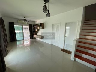 Casa adosada en venta de 4 habitaciones en Bang Bua Thong, Nonthaburi