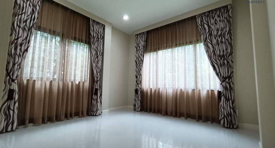 For sale 4 bedrooms house in Mueang Nonthaburi, Nonthaburi